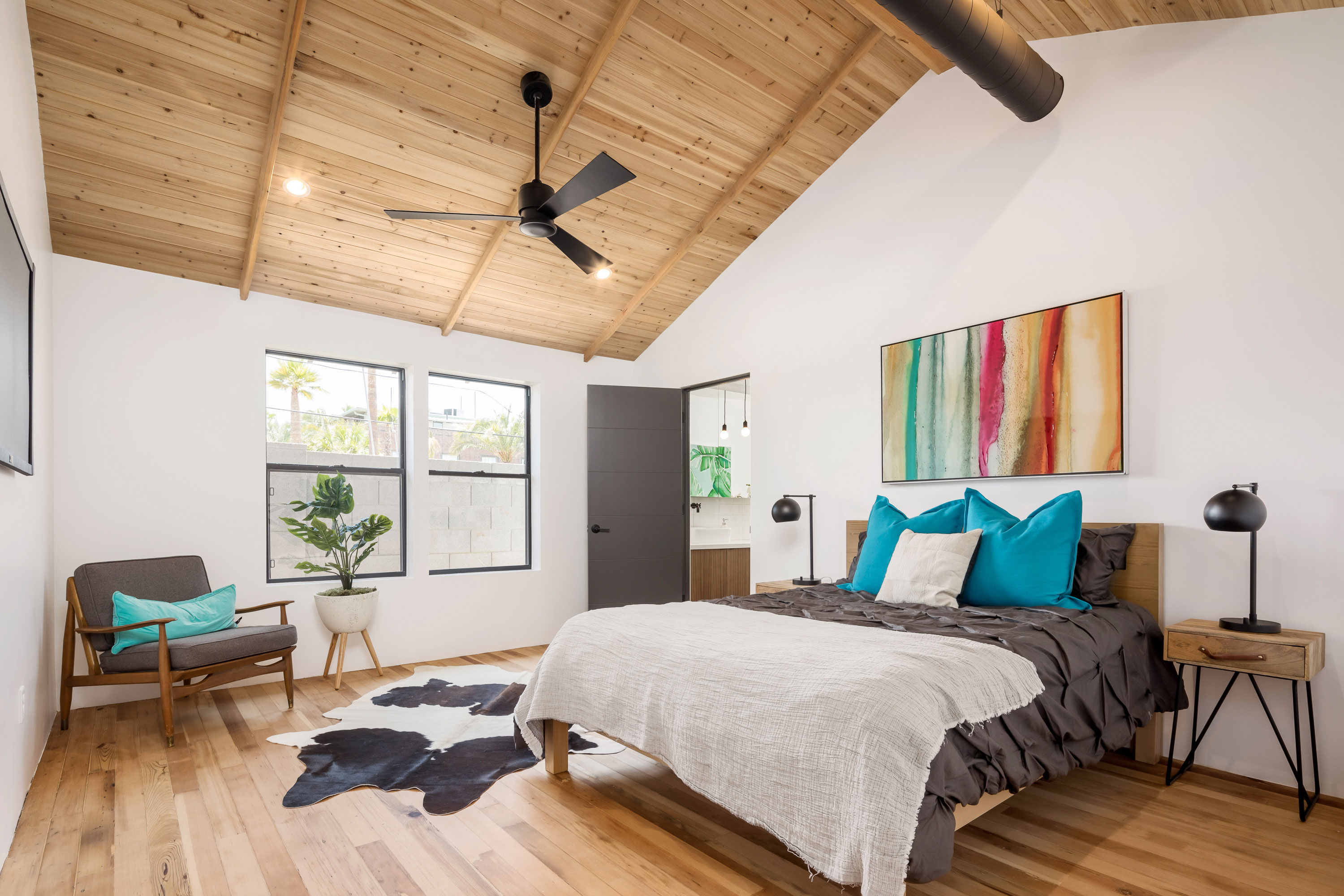 Bedroom with vaulted ceilings in Phoenix Historic District